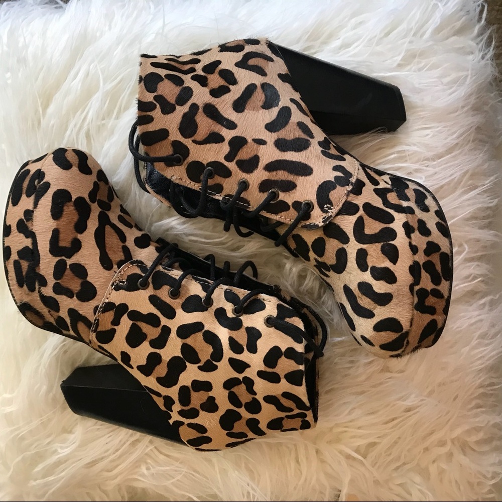 Steve Madden Leopard Print Booties Nwot - image 1